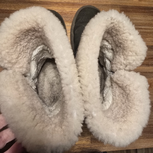 Koolaburra by UGG Victoria Buckle Boots in Olive Green - Size 8 - Picture 8 of 9